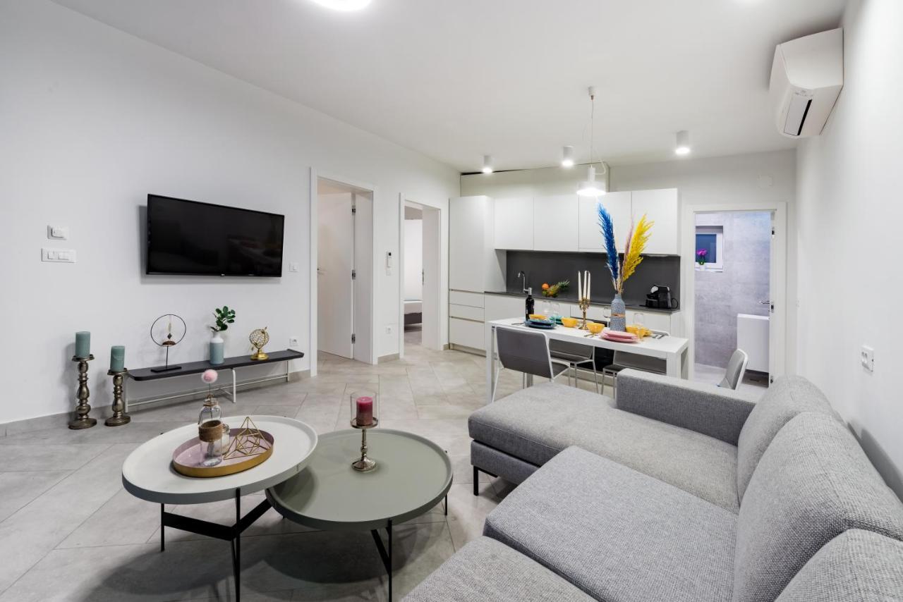 Apartments Villa Poco Loco Mlini Room photo